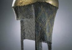 04-Helmet_with_chain_mail_neckguard